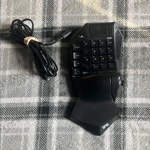 Hori Tactical Assault Commander Pro Type M2 for Ps4 & PS3 Keyboard Only